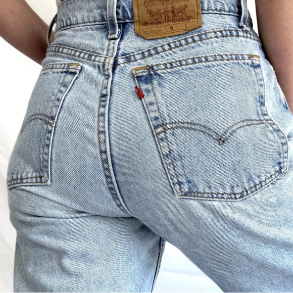 Vintage 90’s Levi’s 17560-0292 tapered fit high waisted‎ women’s size 7